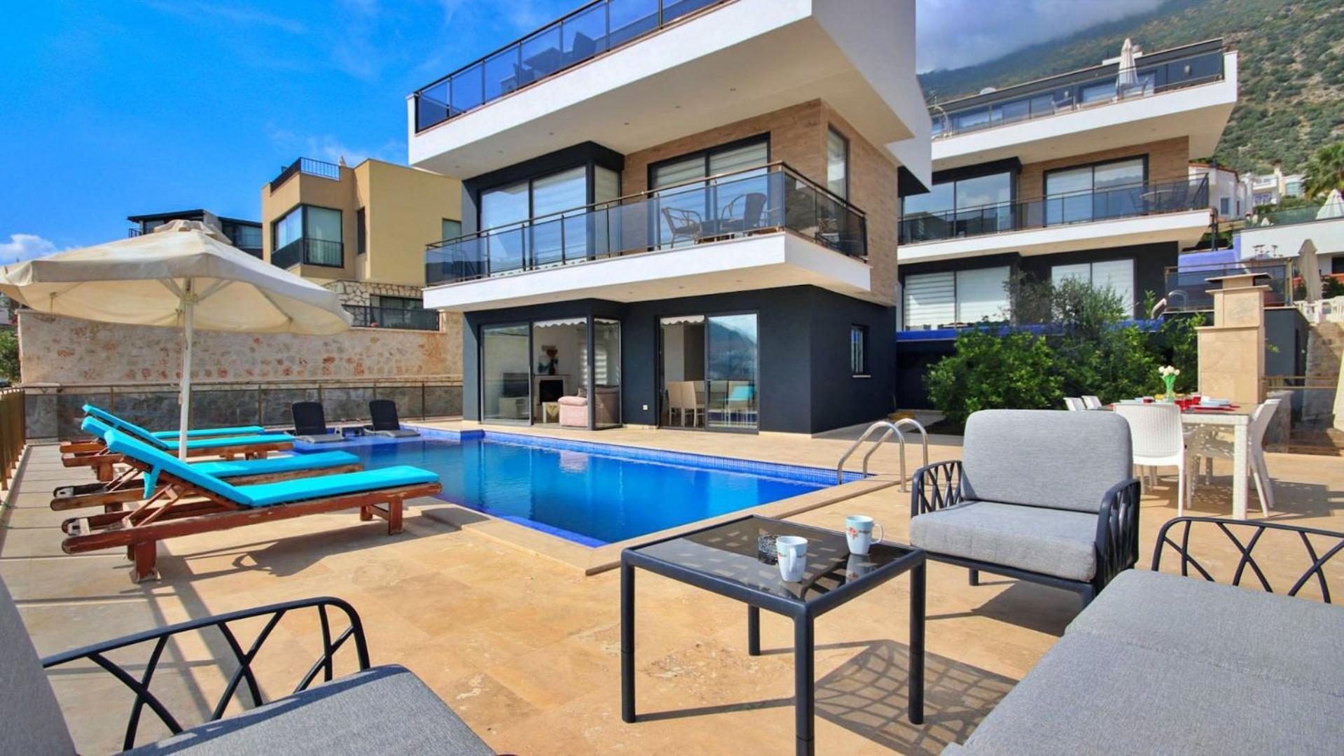 3 Bedroom - 3686 Villa